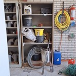 Stellingkast met inhoud