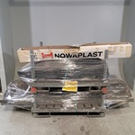 Partij metalen goten en deuren