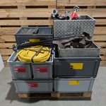 Partij divers brandweermateriaal