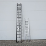 2x Schuifladder, O.a. Roossien