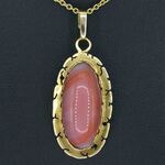 Gouden hanger met edelsteen