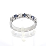 Witgouden rijring met diamant en saffier