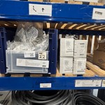 Ca. 32x Doos buisklemmen, grijs