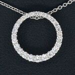 Witgouden ronde hanger met briljant geslepen diamanten, excl. ketting