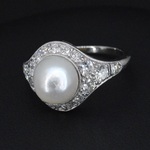 Witgouden art-deco ring met diamanten en orient parel