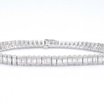 Witgouden armband met volledig gezet met diamanten 4.50 carat