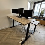 2x Elektrische zit-sta bureau