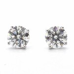 Witgouden solitair oorbellen