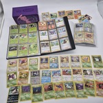 Pokémon collectie met map, box en vintage kaarten