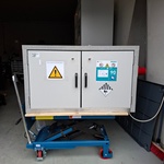 Accukast op mobiele heftafel Priorit, EN92U: 067-110, bouwjaar 2021