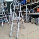 4x Werktrap met bordes o.a. Tubesca