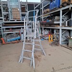 Ca 15x Werktrap met bordes, O.a. Stradbally