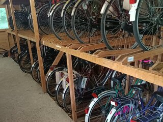 ca.65x Fietsenstalling gleuf, lengte ca. 205 cm