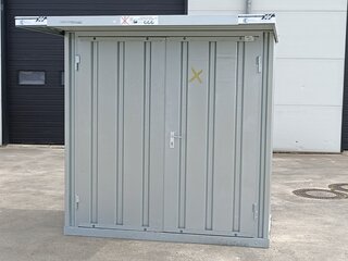 Opslagcontainer met afdak overkapping, bouwjaar 2023