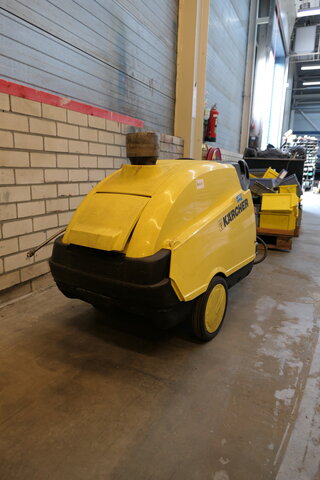 Warmwater hogedrukreiniger Karcher, HDS995, bouwjaar 2002