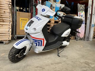 Elektrische motor/scooter 80 km p/u 'Police' Edrive, Cargo Job