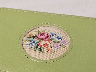 Petit Point Portemonnee