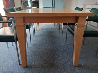 Kantinetafel met 7x stoel
