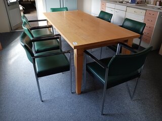 Kantinetafel met 7x stoel