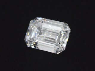 Diamant - 5.01 karaat Emerald geslepen diamant (gecertificeerd)
