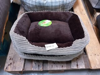 2x Hondenbed Divan