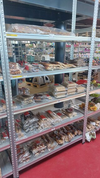 Partij hondensnacks o.a. Landman