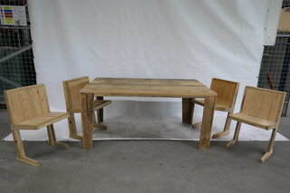 Unieke tafel met 4x unieke stoelen Max Jungblut