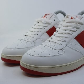 Paar sneakers, maat 6 Louis Vuitton, MS1109