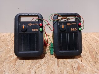 2x Schrikdraad apparaat op zonnepaneel Gallagher, S20