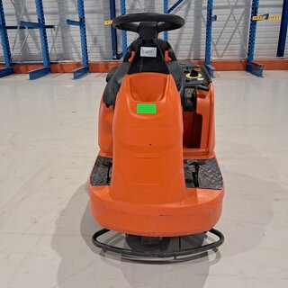 Zit schrob/zuigmachine Kärcher, B90R, bouwjaar 2018