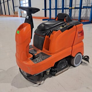 Zit schrob/zuigmachine Kärcher, B90R, bouwjaar 2018
