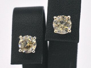 Witgouden solitair oorbellen met champagne diamant 2.00 carat