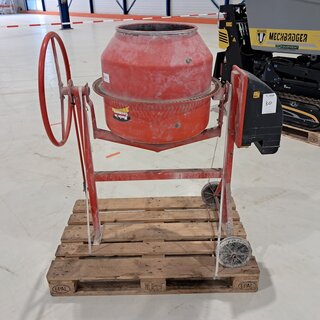 Mobiele betonmixer Altrad, HMP135L, rood/zwart
