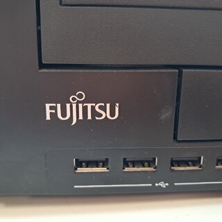 Computer met 2x beeldscherm Fujitsu, Philips, DT8