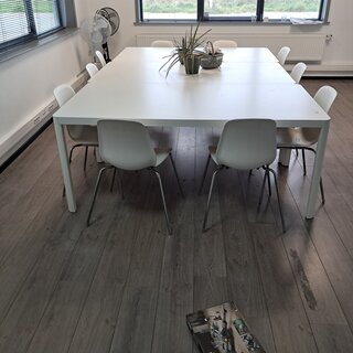 3x Kantinetafel met 10x stoel