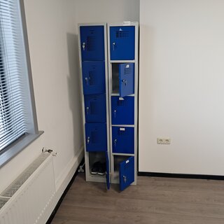 2x Lockerkast,  5-deurs