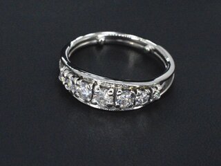 Witgouden ring met diamanten