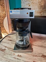 Koffiemachine met toebehoren  Bravilor