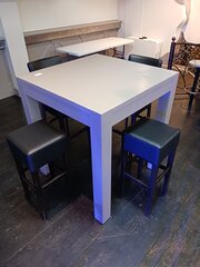 Bartafel met 4x barkruk
