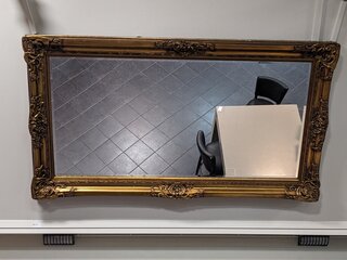 Wandspiegel in lijst