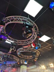 2x Rond truss deel met divers discoverlichting