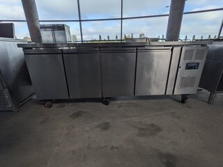 4-deurs koelwerkbank Polar, G379-E