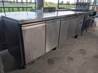 4-deurs koelwerkbank Polar, G379-E