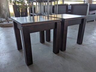 2x Bijzettafel