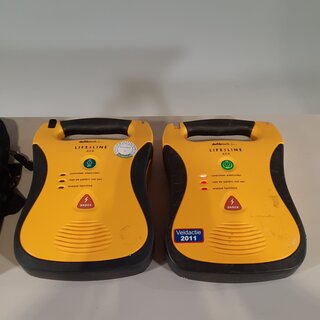 2x AED Defibtech, Lifeline AED