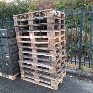 13x Pallet  o.a Euro
