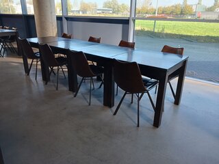 4x Restauranttafel met 8x stoel