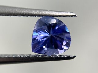 Tanzaniet - Circa 0.50 karaat tanzaniet