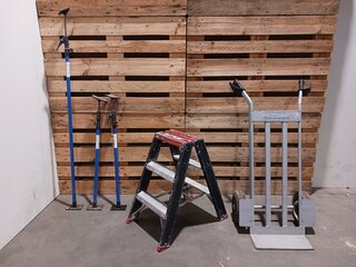 Steekwagen, dubbelzijdige trap en 3x wand-, plafondsteun