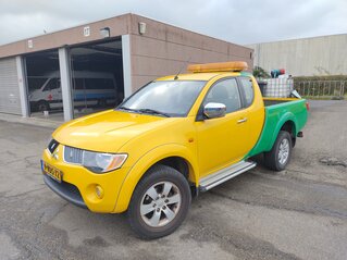 Pickup MITSUBISHI, L200 2.5 DI-D Club Cab 4WD Intense | 79141 km | 9-V